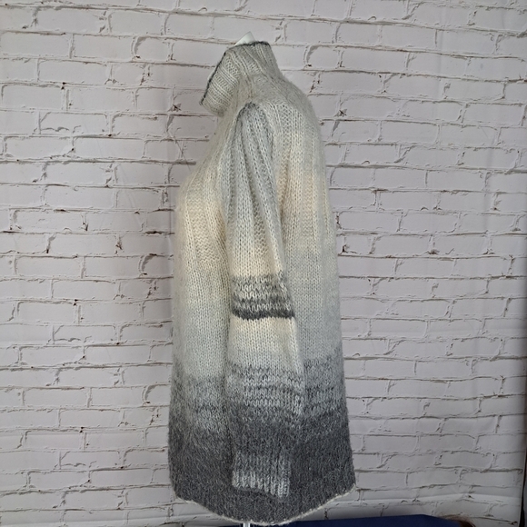 ANTHROPOLOGIE Perri Ombre  Turtleneck striped sweater Tunic - Picture 5 of 12